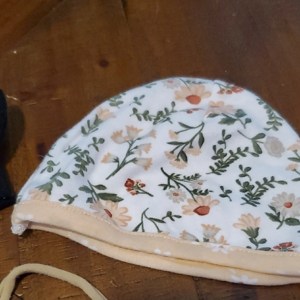 🐻 Charming Kids Bow and Hat Set